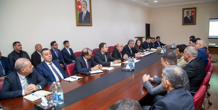 Kiçik və Orta Biznesin İnkişafı Agentliyinin təşkilatçılığı ilə sahibkarlarla Salyan RİH-də görüş keçirilmişdir.