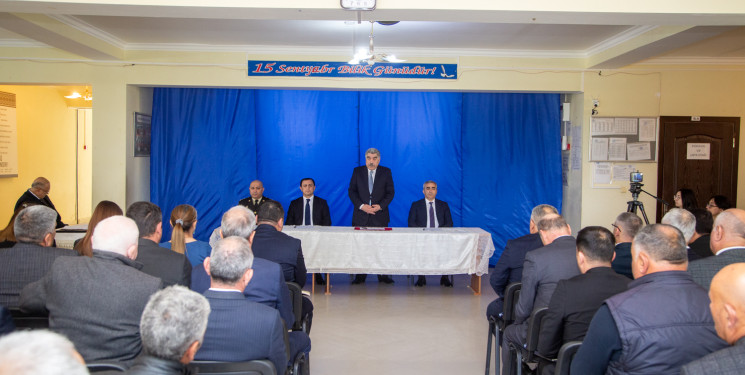 Salyan Rayon İcra Hakimiyyətinin başçısı Rüstəm Xəlilovun Boranıkənd kəndinin sakinləri ilə səyyar qəbulu keçirilib.